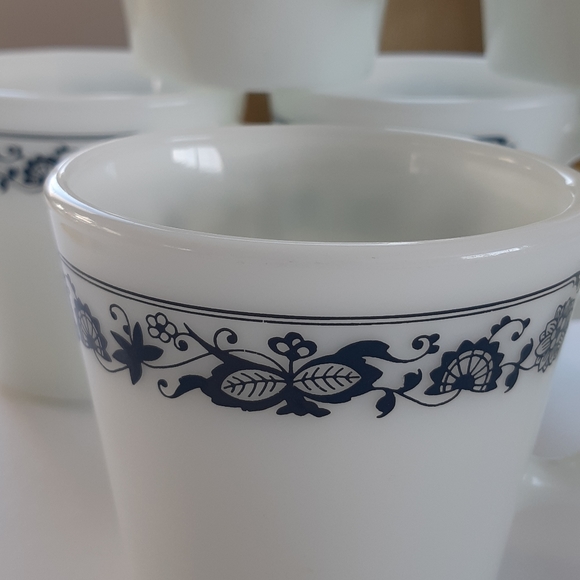 6 pyrex  white and blue mugs - Picture 2 of 4